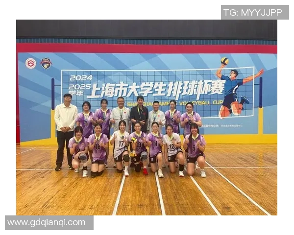 实时新闻上海排球队技术争议引发热议球迷与专家各抒己见探讨未来发展方向